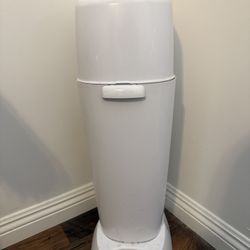 Diaper Genie With Refill Bags 