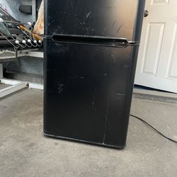Mini Fridge 