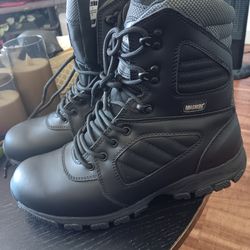Magnum boots size 10 mens