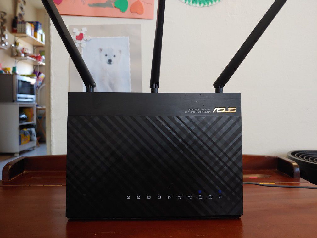 Asus RT-AC68U (AC1900) Router