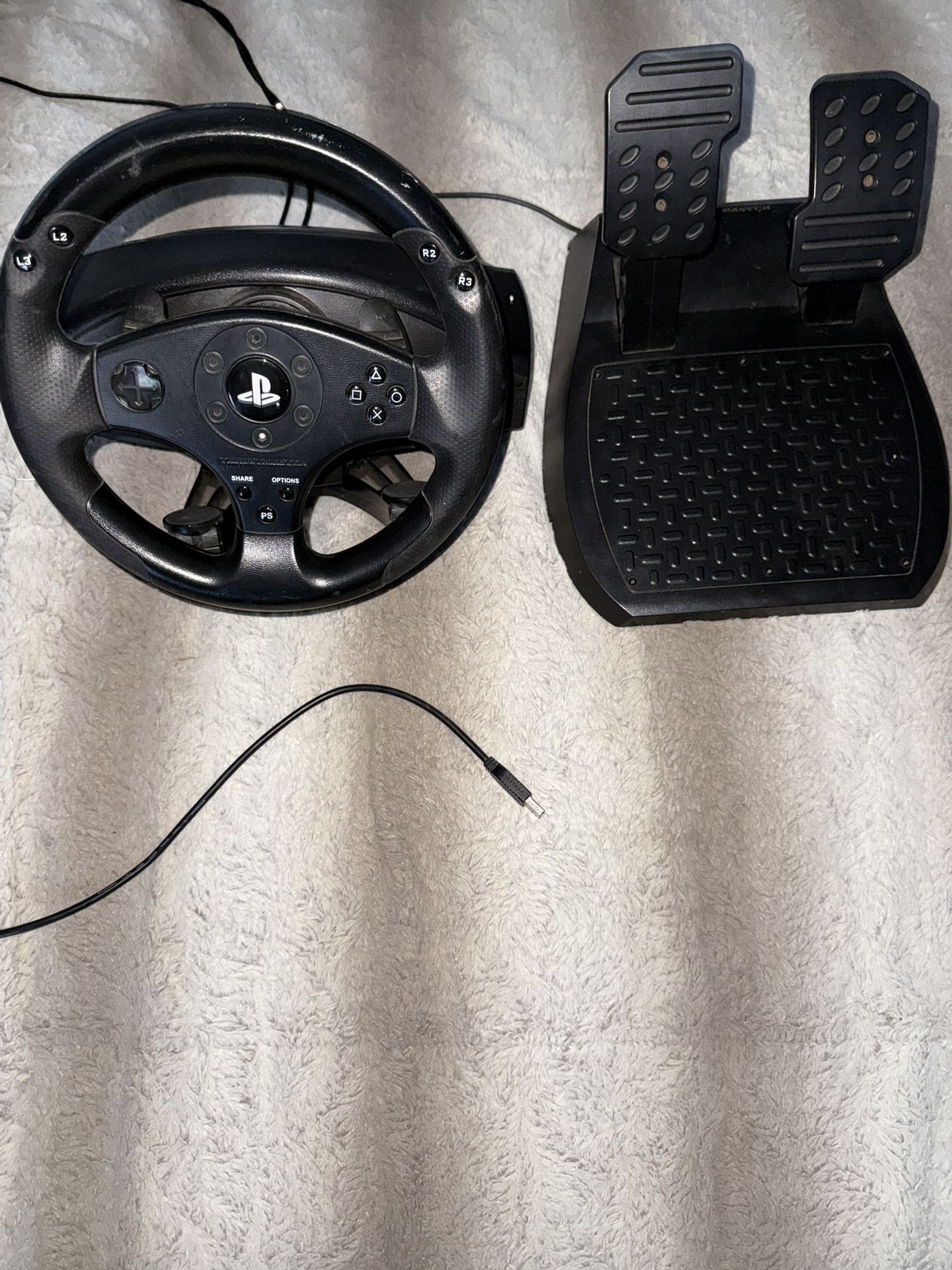 PS4 steering wheel