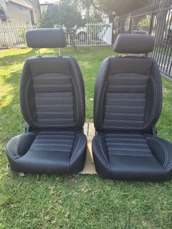 Universal Racing Seats 
