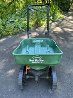 Large Push Scott’s Spreader
