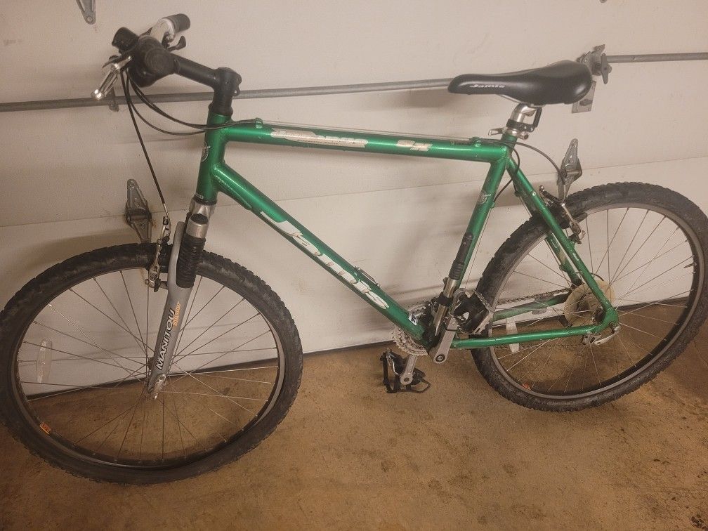 Jamis Durango mountain bike