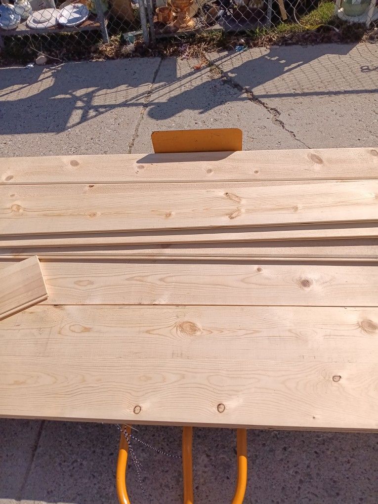 8"x8'×5/8" Pine Tongue&Groove Lumber
