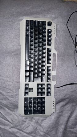 Wired Gaming Keyboard with white tower & all cords + mouse