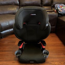 ESSENTIALLS CAR SEAT 