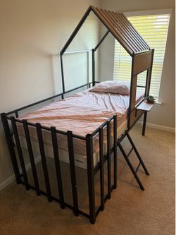 Twin Size House Loft Bed, Kids Metal Low Loft Bed with Roof & Window