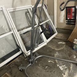 Hydraulic patient lift six point