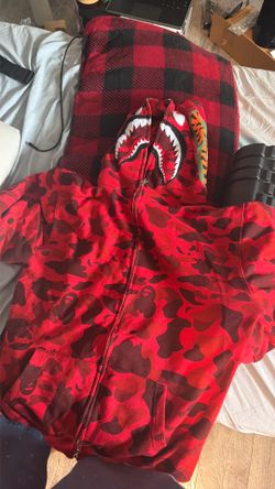Bape hoddie red