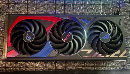 ASUS ROG Strix GeForce RTX 4070 SUPER OC Edition