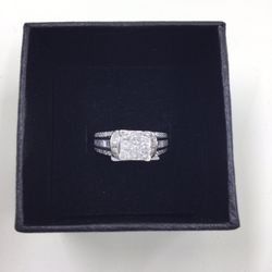 Women’s 14KWG Diamond Ring W/ Baggets