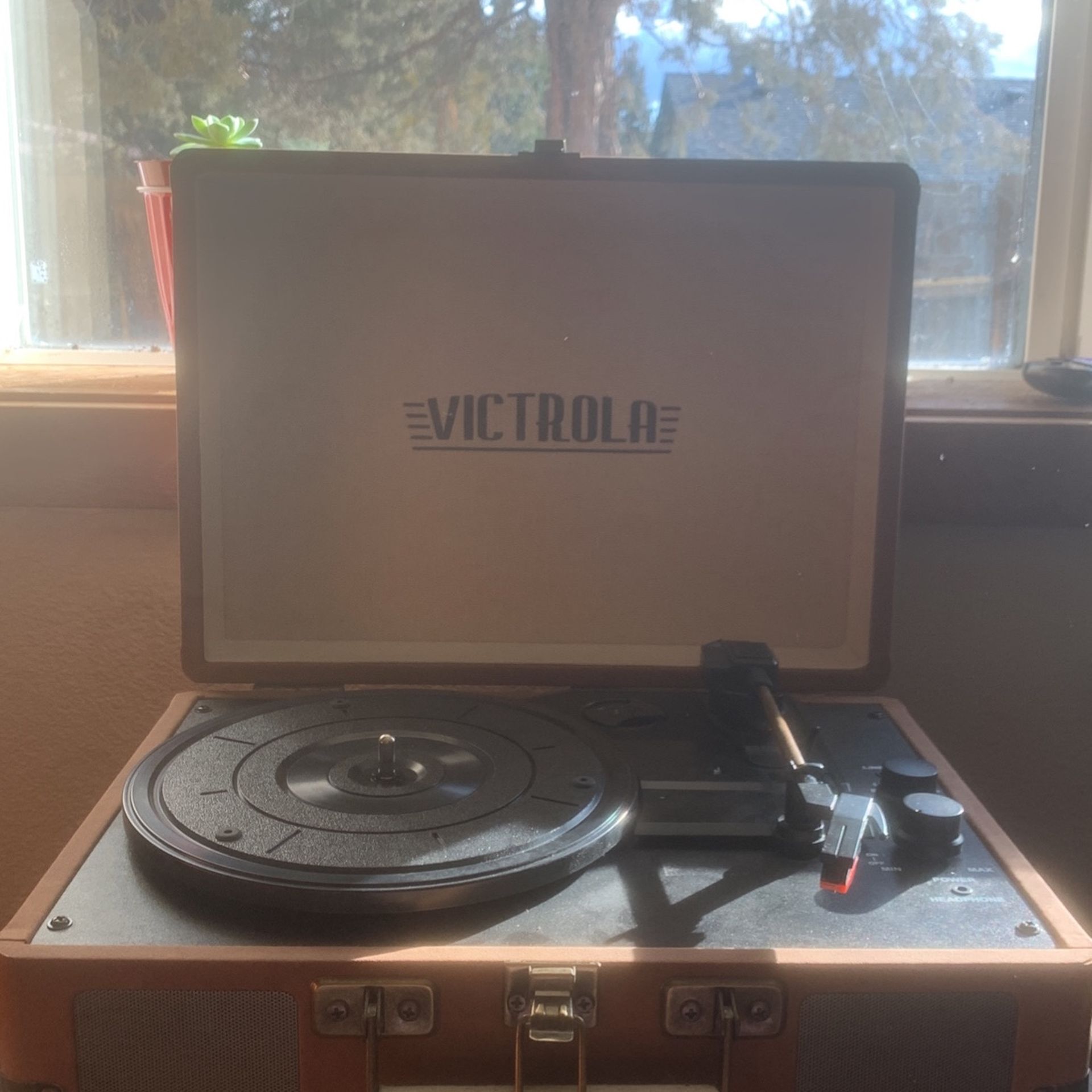 Victorla Suitcase Record Player