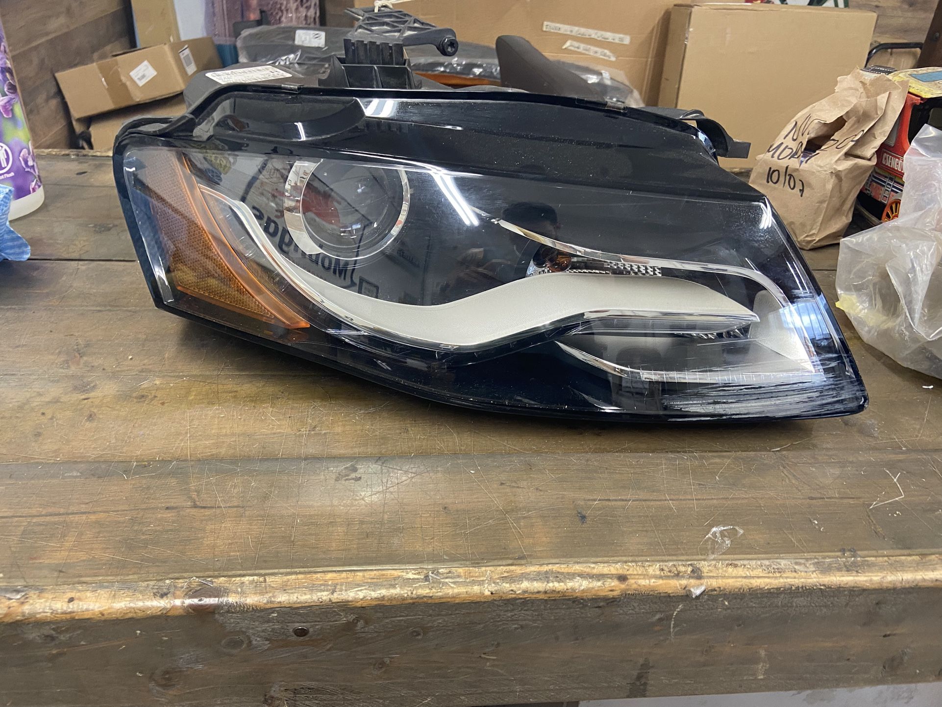 09-12 Audi A4 Right Passenger Side Headlight HID No Adaptive