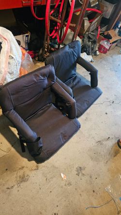 Portable seats that recline