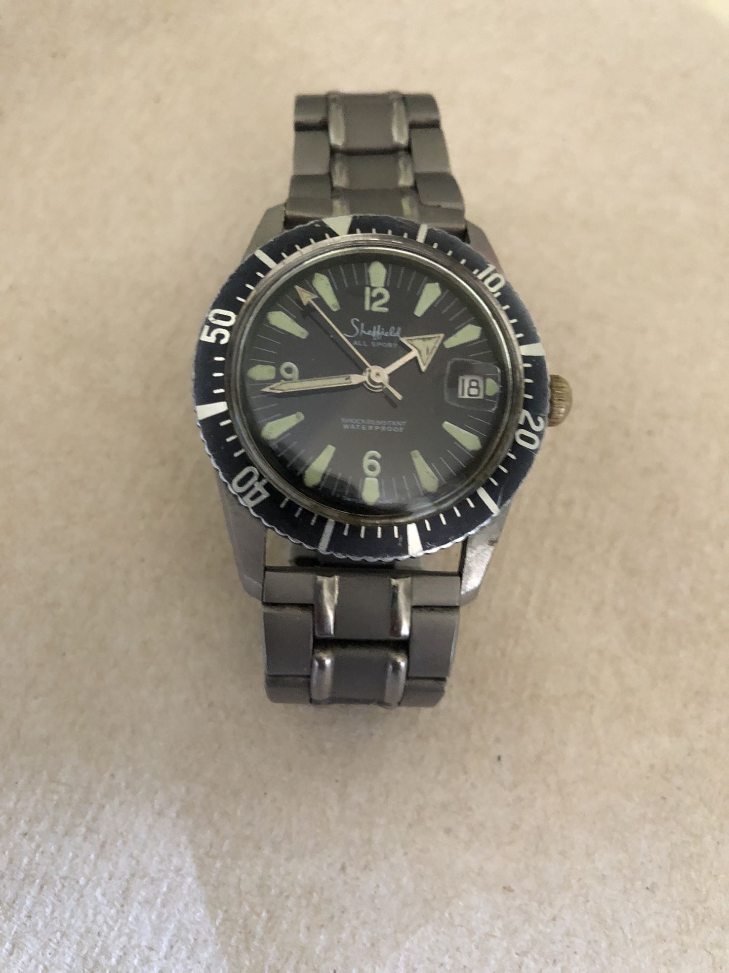 Sheffield All Sport Skin Diver Mechanical Swiss Made Works Perfect Keeping Good Time