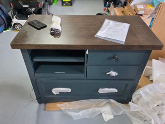 Drawer/Desk File Cabinet (New)