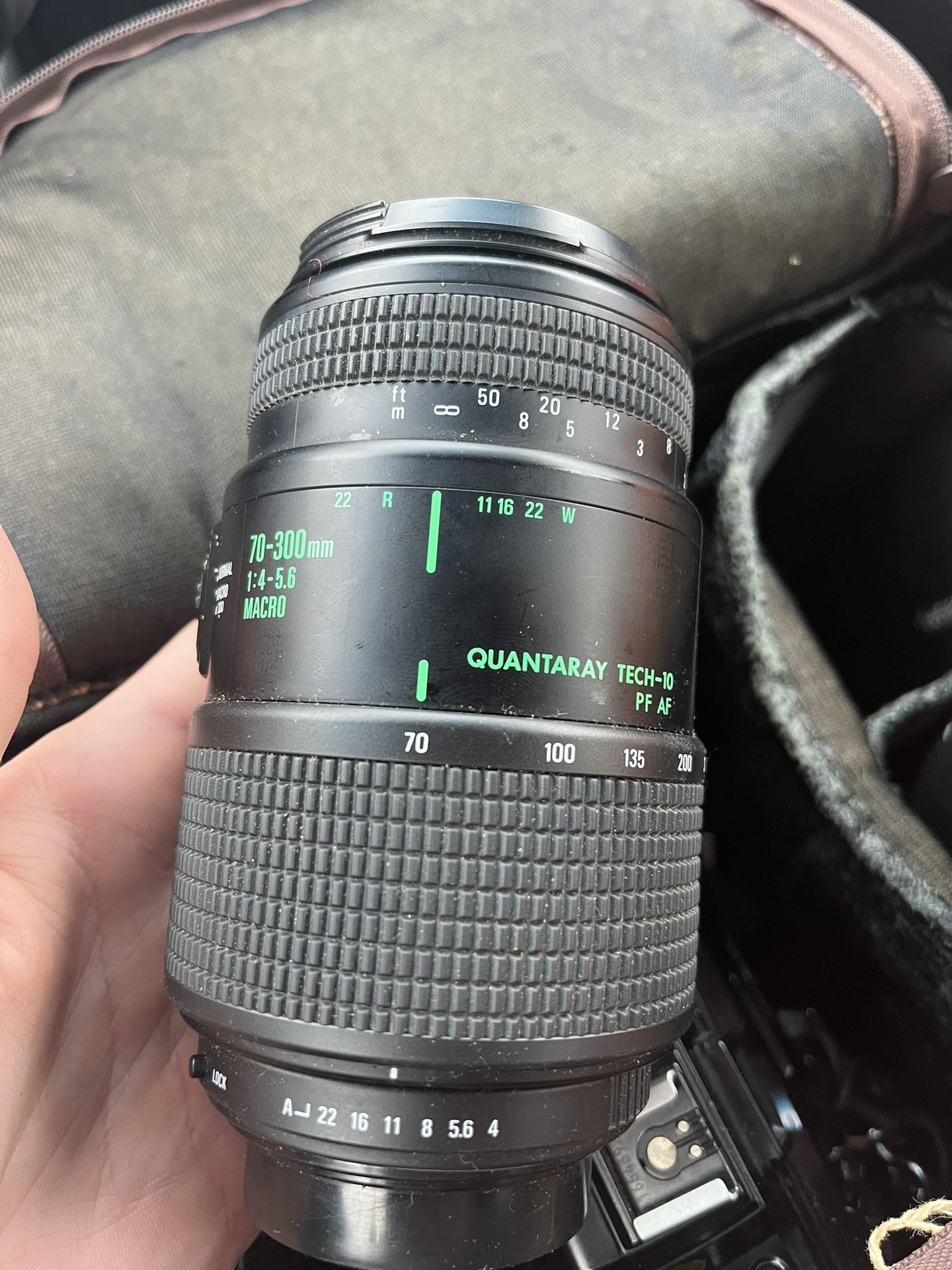 Quantaray Tech-10 CN AF 70-300mm 1:4-5.6 Macro