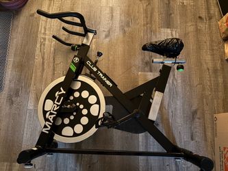 Marcy Club Revolution Cycle