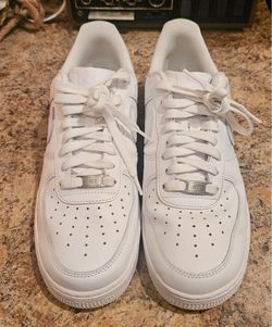 Nike Air Force 1 Low Triple White Men’s Sneakers Excellent Condition