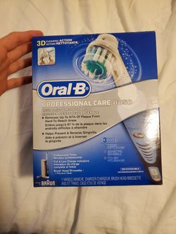 Oral-B Electric Toothbrush 8850 - Brand New Sealed