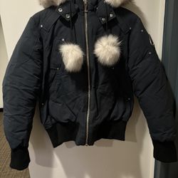 MOOSE KNUCKLES ORIGINAL DEBBIE BOMBER FUR 