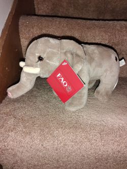 2011 FAO Shwartz Toys R Us Miniature Small Elephant Plush **Brand New! 