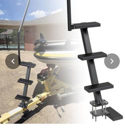 Boat trailer steps