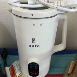 Nut milk machine