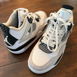 Jordan 4  Retro - Youth 5