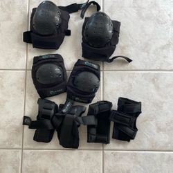 Roller Skate Knee Pads And Wrist Pads