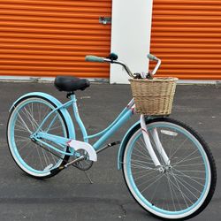 Schwinn Women's Legacy 26" Cruiser Bike
