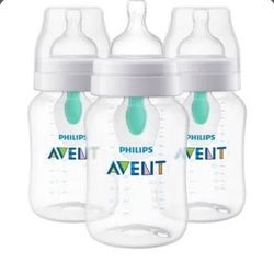 6 Philips Avent Baby Bottles Set with 1 month plus nipples and 4 0m+