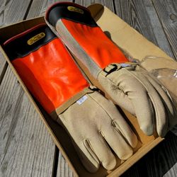 Insulated Rubber Gloves Class 1 Electrical Gloves White Safety Line Electrical Protection Gloves (Size 10.5 Length 18")