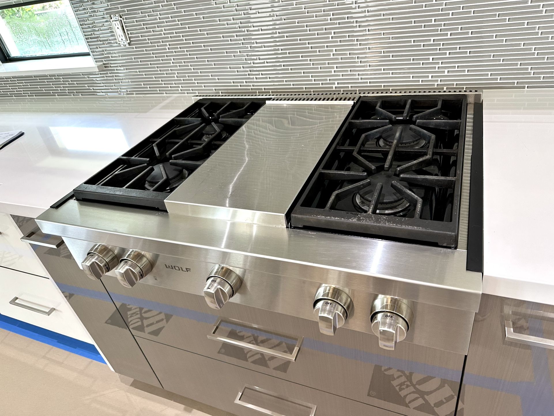 Wolf 36" Gas Rangetop SRT364C, 4 Dual-Stacked Sealed Burners