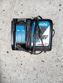 Cargador Makita 18v Good Condition