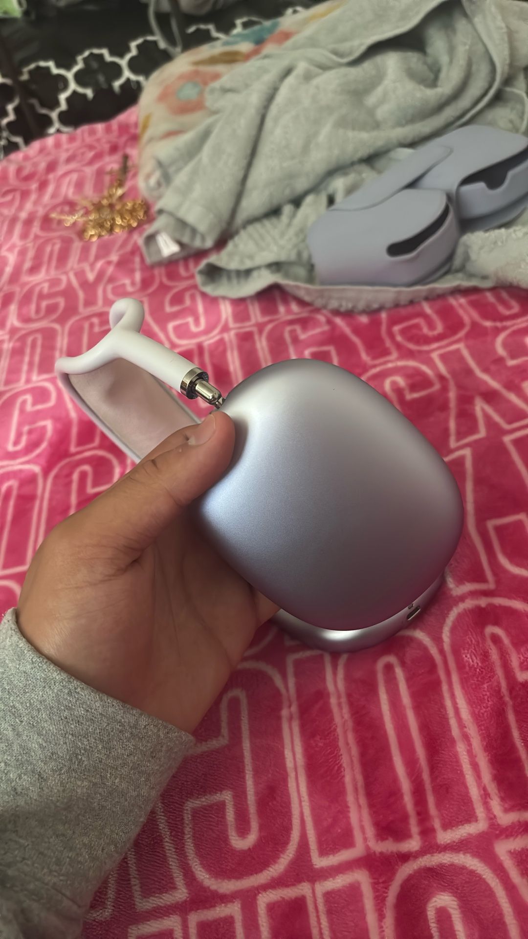 Apple AirPods Max Purple