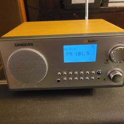 Sangean HDR18 Radio