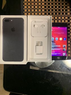 Like new IPhone 7plus 32g unlocked for any carrier