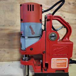 Milwaukee Electro Magnetic Drill