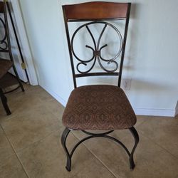 Dining Table And Chairs 