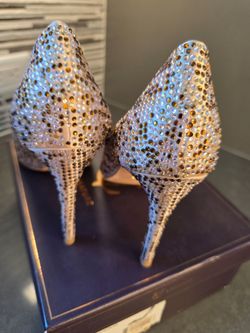 VC Signature Crystal Bling Luxurious High Heels Size 10 Worn Once For Photo Shoot LIKE NEW