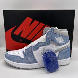 Jordan 1 Hyper Royal Size 11