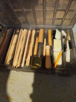Art supplies