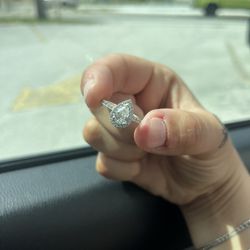 Pear Shaped Engagement/wedding Ring 