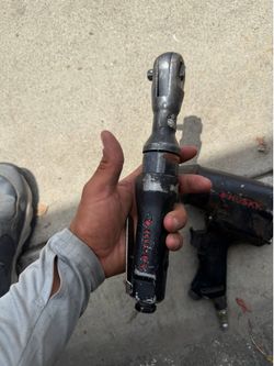 Pneumatic tools