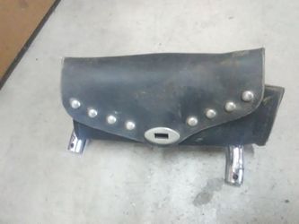Harley Davidson (flh fender strut license plate mount with bag)