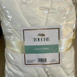 Luxury Robe ones Size Fits Alll!🤗