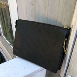 Black Purse 