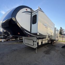 2014 Brookstone By Coachmen Rv/ Travel Trailer/ Fifth Wheel 